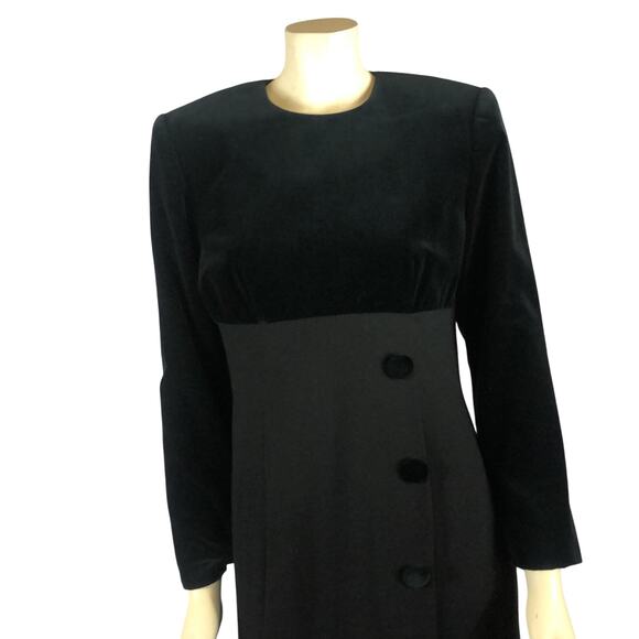 Vintage Kasper ASL Black Velvet Dress with velvet front buttons size 8 p - Picture 4 of 12